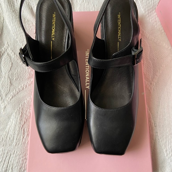 Brand new never worn intentionally blank office clog - Picture 8 of 8